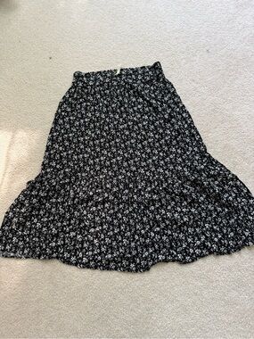 NWT Madewell Black & White Floral Tiered Midi Skirt